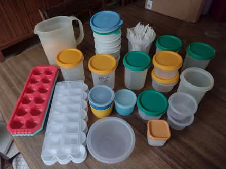 Photo of free Various pots and ice cube trays. (Six Ways AL8) #1