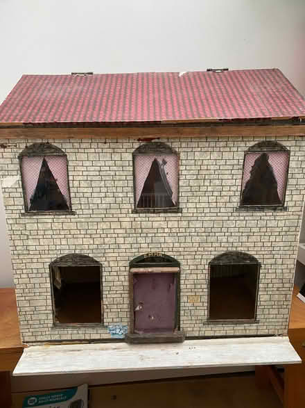 Photo of free Dolls house (Hartington Road BN2) #1