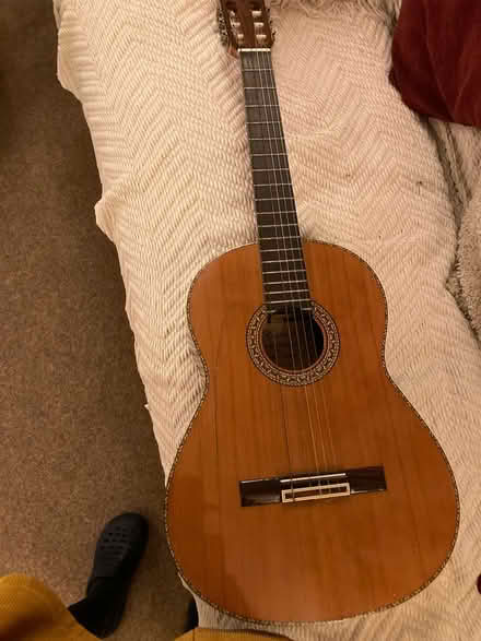 Photo of free Cracked guitar (Waterlooville) #1