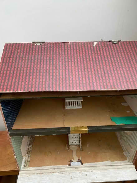 Photo of free Dolls house (Hartington Road BN2) #3