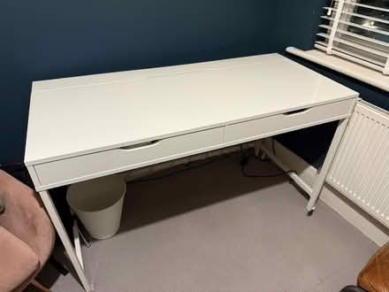 Photo of free White desk with 2 drawers (Surbiton KT5) #1