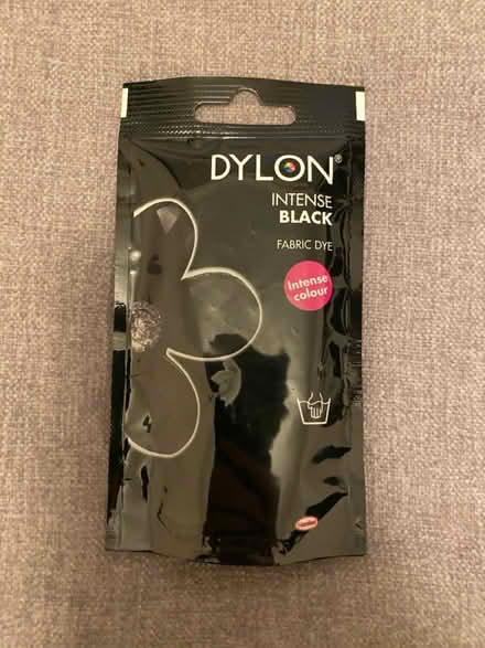 Photo of free Dylon intense black fabric dye (En5 3da) #1