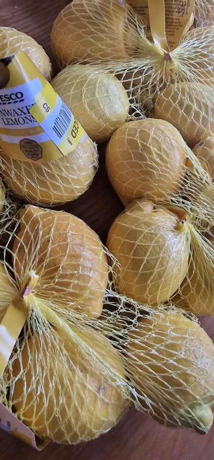 Photo of free X5 bags of lemons 🍋 (Hartwood Green PR7) #1
