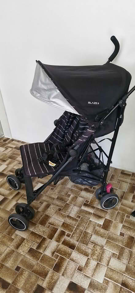 Photo of free Baby stroller, car seat & rocker (Ourimbah, centre) #3