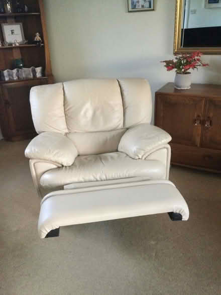 Photo of free Recliner Chair Manual Cream (SN3 Liden) #2