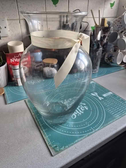 Photo of free Glass vase (Wiggenhall St Mary Magdalen PE34) #1