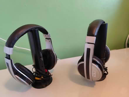 Photo of free Wireless earphones (DE24 8DR) #2