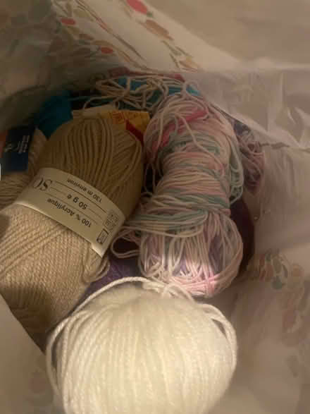 Photo of free Bag of random wool (Blacklands TN34) #1
