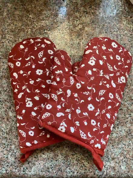 Photo of free Oven mitts (Lincoln Heights) #1