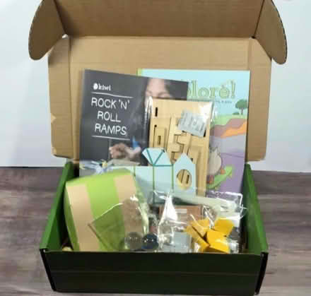 Photo of free Kiwi kids project boxes (69th Ave btw 60th Ln & 60th st) #1