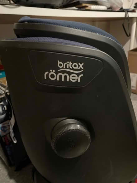 Photo of free Britax car seat (Leigh woods) #4