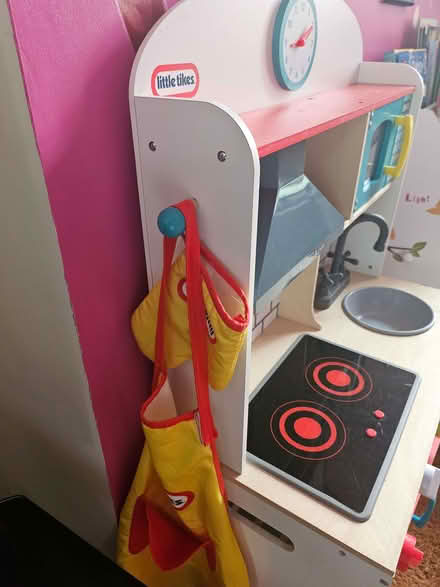 Photo of free Childrens toy kitchen with Accessories (Finsbury Park N4) #1