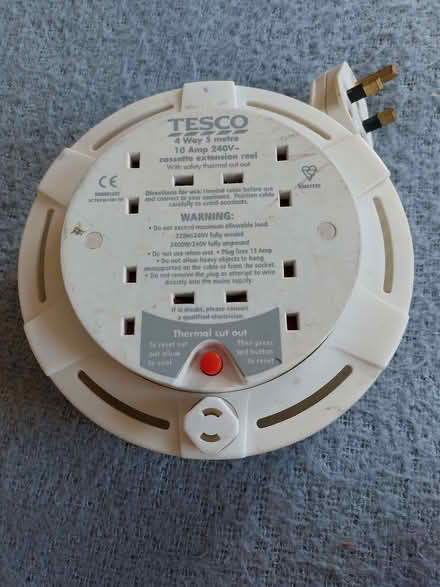 Photo of free 4 way extension lead (Humphrey's End GL6) #1