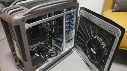 Photo of free Old gaming PC for parts and upgrade (Leytonstone E11) #4