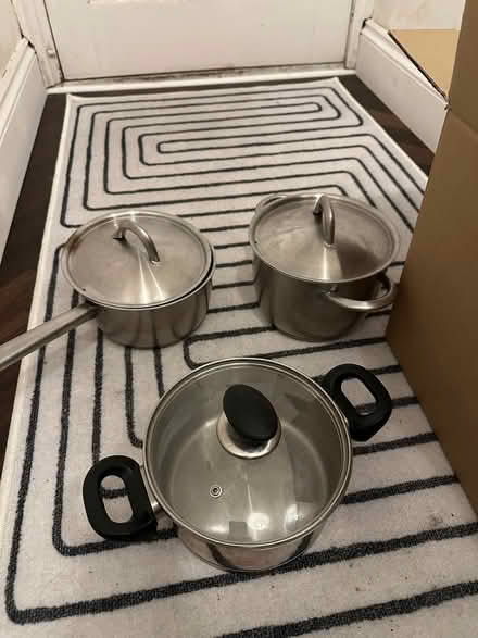 Photo of free 3 pots with lids (Catford SE6) #1
