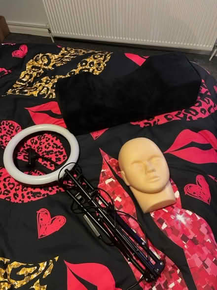 Photo of free Ring light, dummy and head rest (NW10) #1