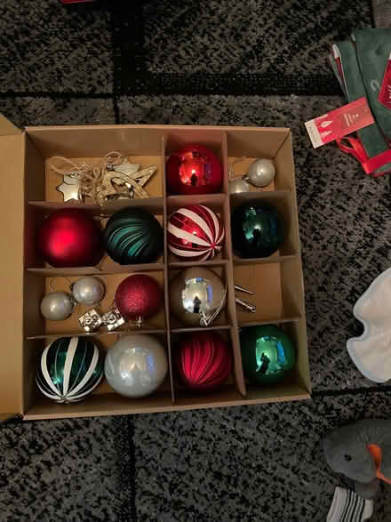 Photo of free Christmas decorations (Thringstone LE67) #1