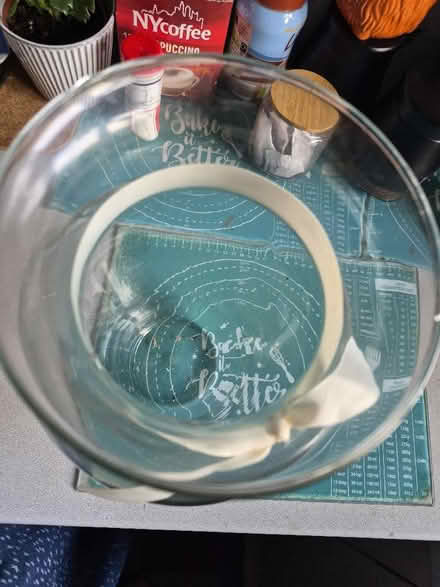 Photo of free Glass vase (Wiggenhall St Mary Magdalen PE34) #2