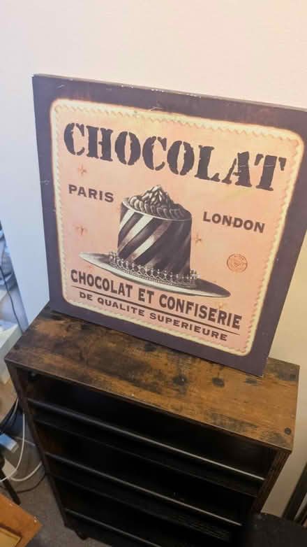 Photo of free decor canvases (Galleons Reach E16) #1