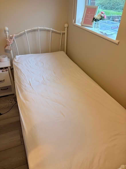 Photo of free Single bed with mattress (Sawley NG10) #2