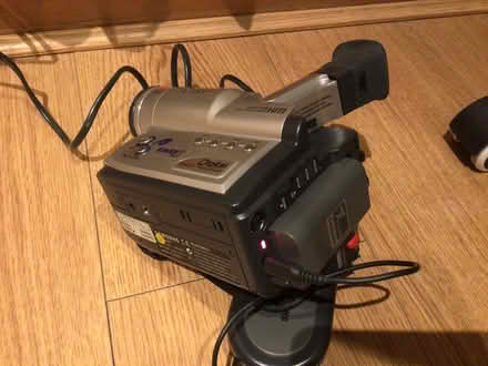 Photo of free Samsung Hi 8 video camera (Tuebrook L4) #2
