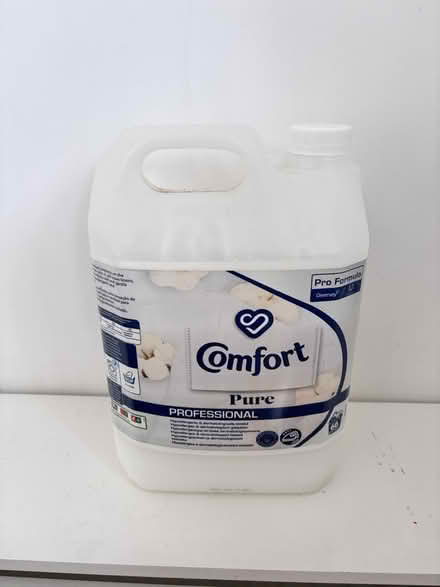 Photo of free Comfort fabric softener (SW2) #1