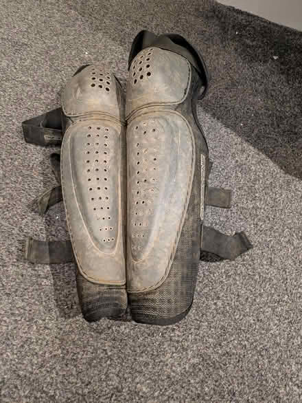 Photo of free 661 mountain biking shin pads (bradway S17) #1