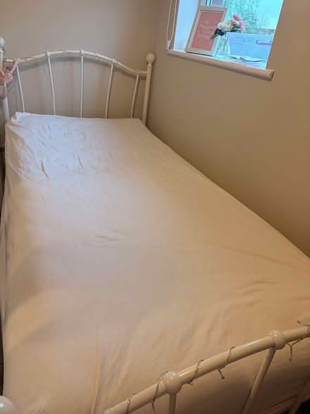 Photo of free Single bed with mattress (Sawley NG10) #1