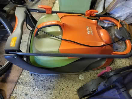 Photo of free Lawnmower Flymo (Round Green LU3) #2