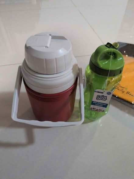 Photo of free New cooler bags, water bottles (Sengkang) #2