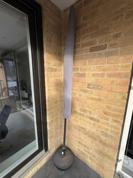 Photo of free Large Sun Umbrella (SW11) #1