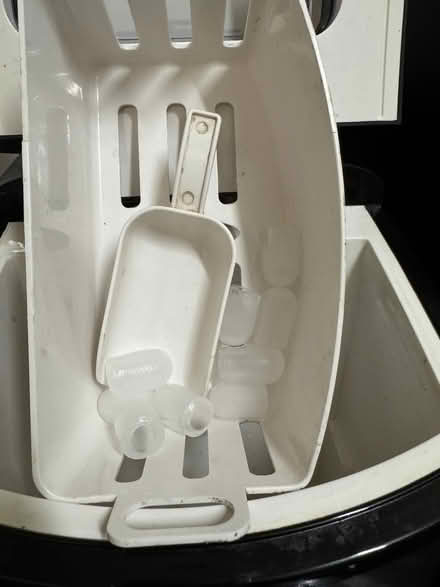 Photo of free Ice Making Machine (Finsbury Park N7) #4