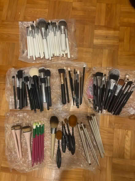 Photo of free Assorted makeup brushes (Kanata South) #1