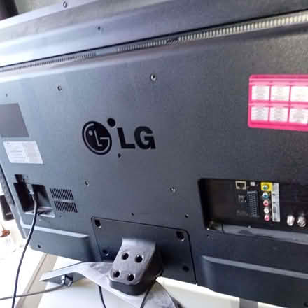 Photo of free 40" LG TV and Youview freeview recorder (Denton M34) #3