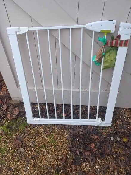 Photo of free Stairgate with fixings (CW5) #1