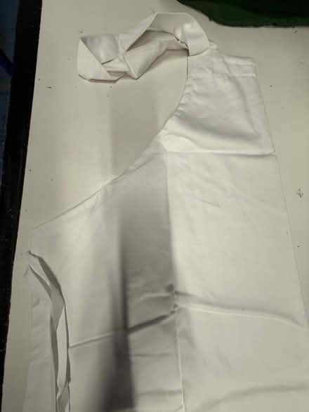 Photo of free White bib apron - used (SW19 South Wimbledon) #1