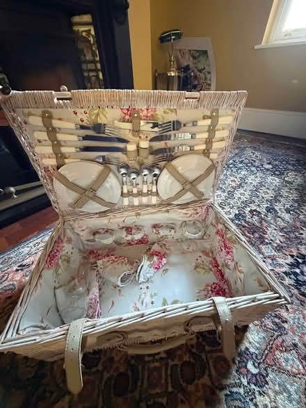 Photo of free Picnic basket (Drumcondra) #1