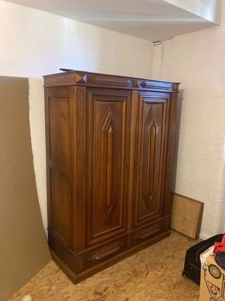 Photo of free Large wardrobe (Pixley Street E14) #1