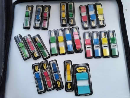 Photo of free Post-It page flags/arrows (near Maryvale Park) #1