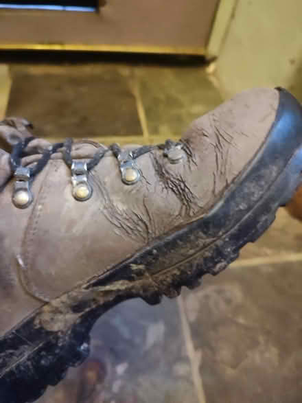 Photo of free UK 6 walking boots (BS39 4BH) #3