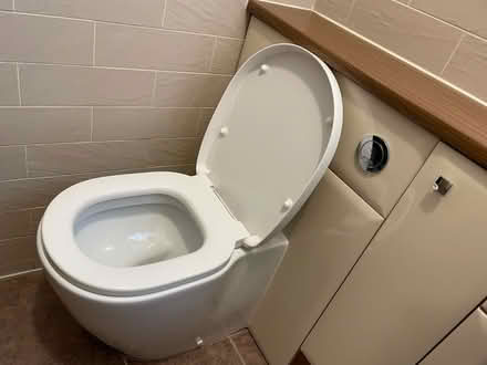 Photo of free Cloakroom Bathroom Suite (Chester CH3) #3