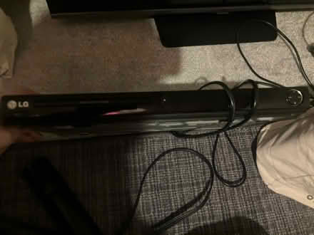 Photo of free Old Samsung tv and LG dvd player (SE25) #2