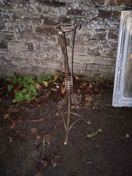 Photo of free Vase holder thing (Saint Leonards TN38) #1
