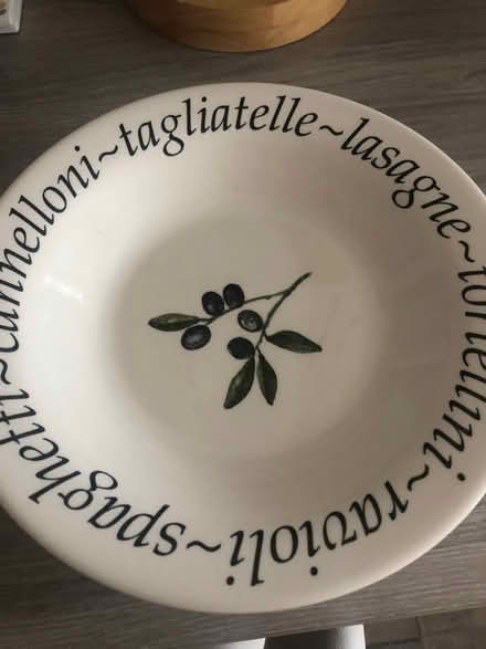 Photo of free 8 pasta bowls (UB5 6TX) #1