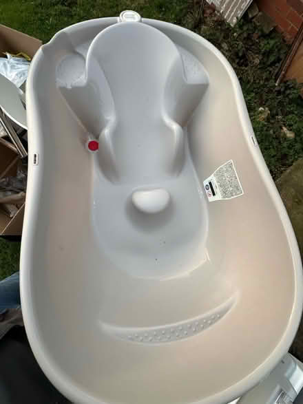 Photo of free Baby bathtub (Ha8 5sj) #1