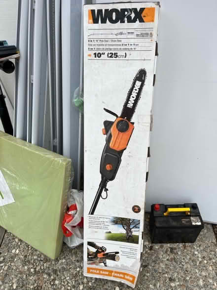 Photo of free Worx 10ft pole saw (94022) #2