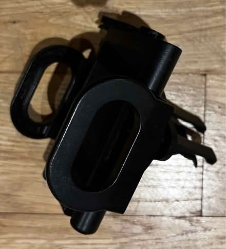 Photo of free Car mobile phone clip (Nottingham, West Bridgford NG2) #1