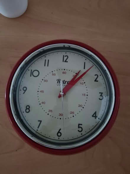 Photo of free Clock ⏰ (Crewton DE24) #1