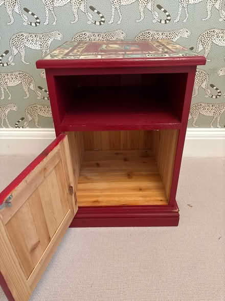 Photo of free Decoupage side / bedside table (CT10) #3
