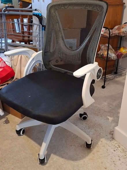 Photo of free White desk and chair (Swindon Village GL51) #4